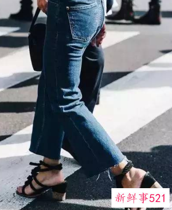 鞋跟多高显腿长