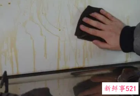 墙面油污怎么清理变白