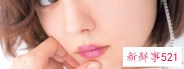 怎样涂抹唇釉显得好看