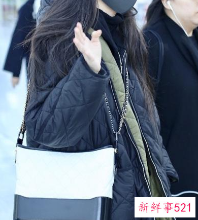 羽绒棉服配什么裤子