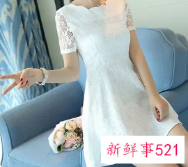 蕾丝搭配什么裤子好看