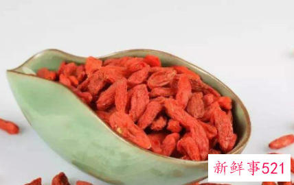 枸杞发黑了能不能吃