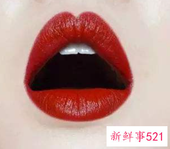 女人的包包里总会装着这么一支心爱之物