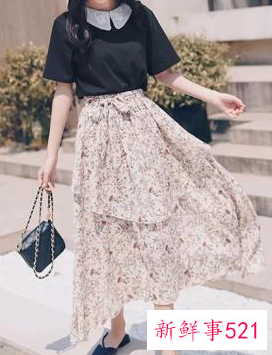 黑色t搭配什么裙子