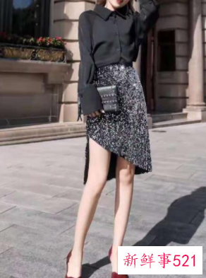 红色铆钉高跟鞋搭配