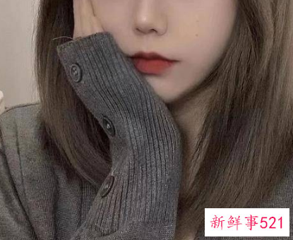 最显皮肤白的发色