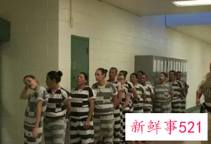 女人梦见监狱管理人员