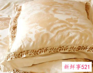 人平躺睡觉好还是侧身睡好