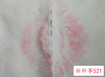 怎样涂抹唇釉显得好看