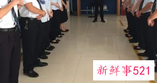 周一早会主持词开场白