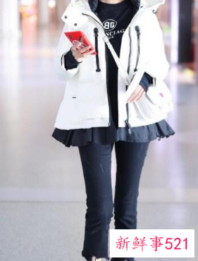 小款羽绒服搭配什么裤子