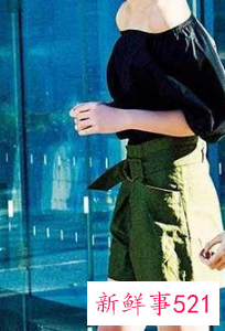 露肩衣服怎样隐藏肩带