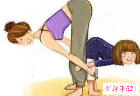 不同时期的亲子瑜伽