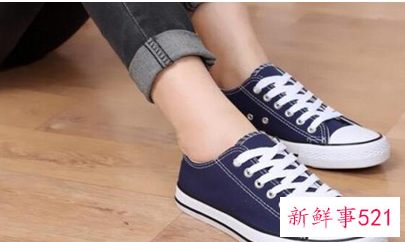 帆布鞋配什么裤子穿