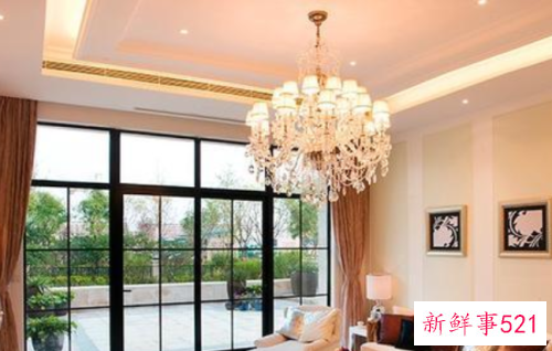 客厅吊灯选什么材质的好