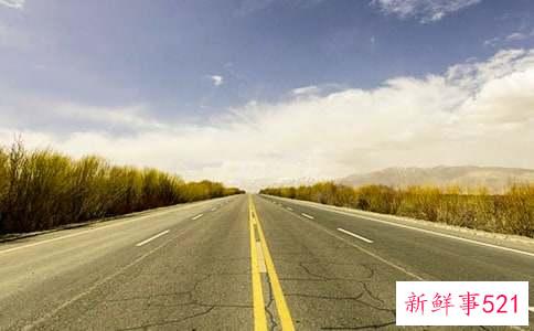 梦见公路上晒了满地稻谷