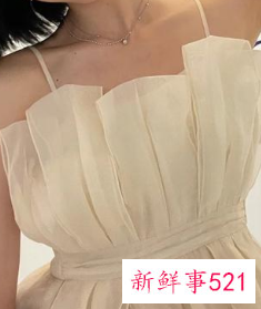 吊带和内衣可以一起穿吗