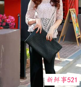 镂空的衣服搭配