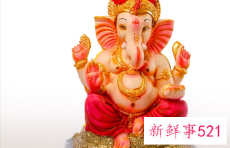 当官的办公桌上适合什么摆件