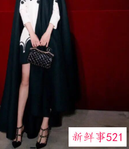 红色铆钉高跟鞋搭配