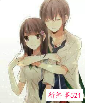 女生抱男生应该抱脖子还是腰