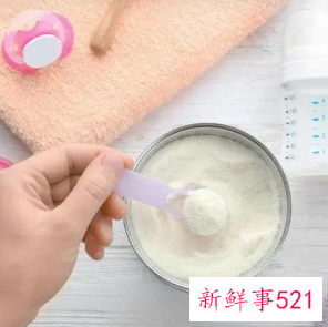 一个月宝宝吃多少毫升奶粉