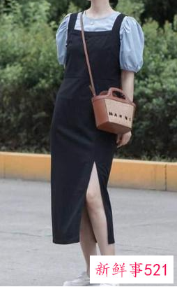 牛仔吊带裙怎么穿