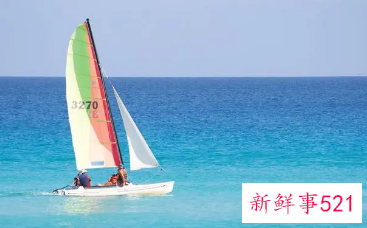 梦见坐船在大海上