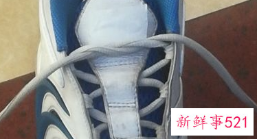 简单系鞋带方法步骤图解