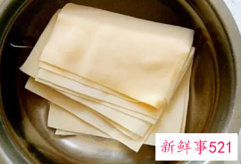 梦见别人吃干豆腐是什么意思