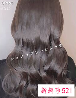 最显皮肤白的发色