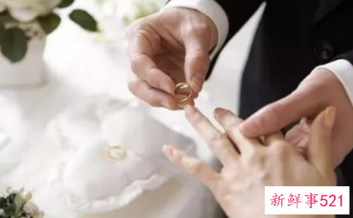 婚前是否应该同居试婚