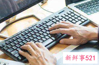 男生问女生上不上班