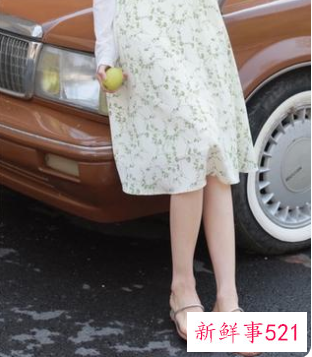 运动裙子搭配什么鞋子