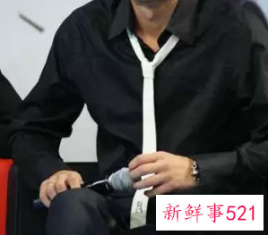 黑色衬衣搭配什么领结