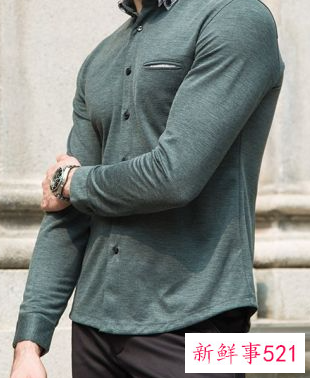 男生蓝色搭配什么颜色好看