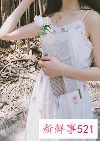 露肩衣服怎样隐藏肩带