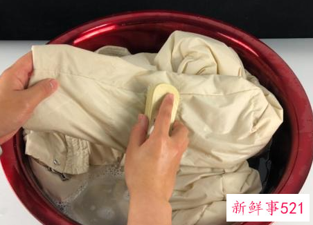 怎样清洗羽绒服又干净又简单
