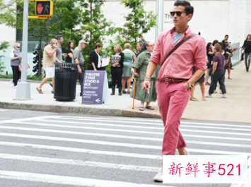 不喜欢穿粉色的女生