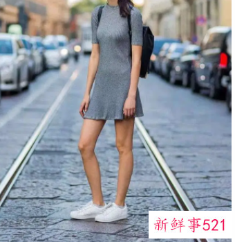 运动裙子搭配什么鞋子