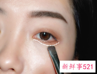 一步一步教画眼影