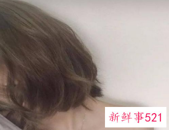 染什么颜色的头发最自然