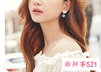 最显皮肤白的发色