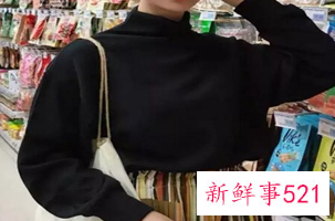 圆领毛衣如何穿搭