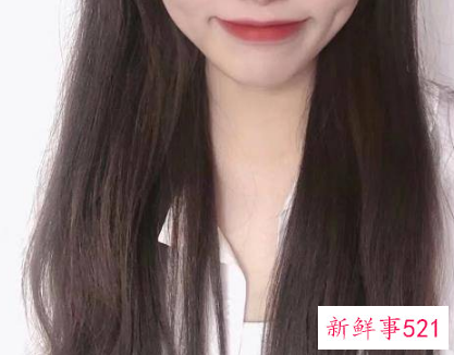 最显皮肤白的发色