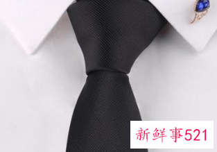 黑色衬衣搭配什么领结