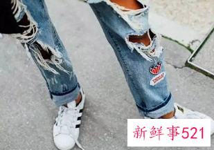 直筒牛仔裤配什么鞋子图片