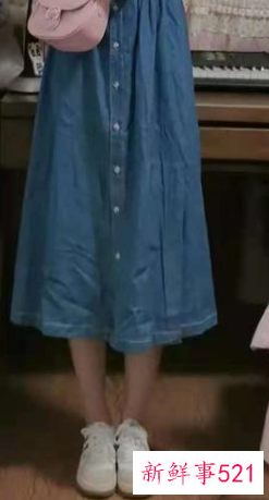 牛仔裙套装搭配什么鞋子