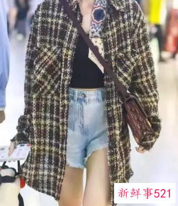 休闲运动装搭配什么包包