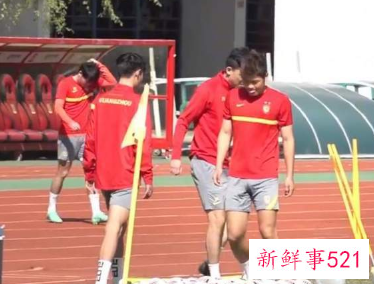 广州队尝试直播卖货，多管齐下寻觅生机